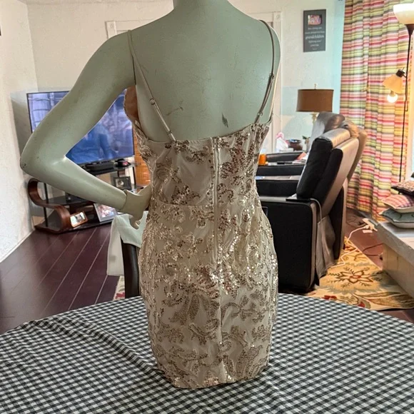 Windsor Gold Sequin Mini Dress size XS - Picture 4 of 4